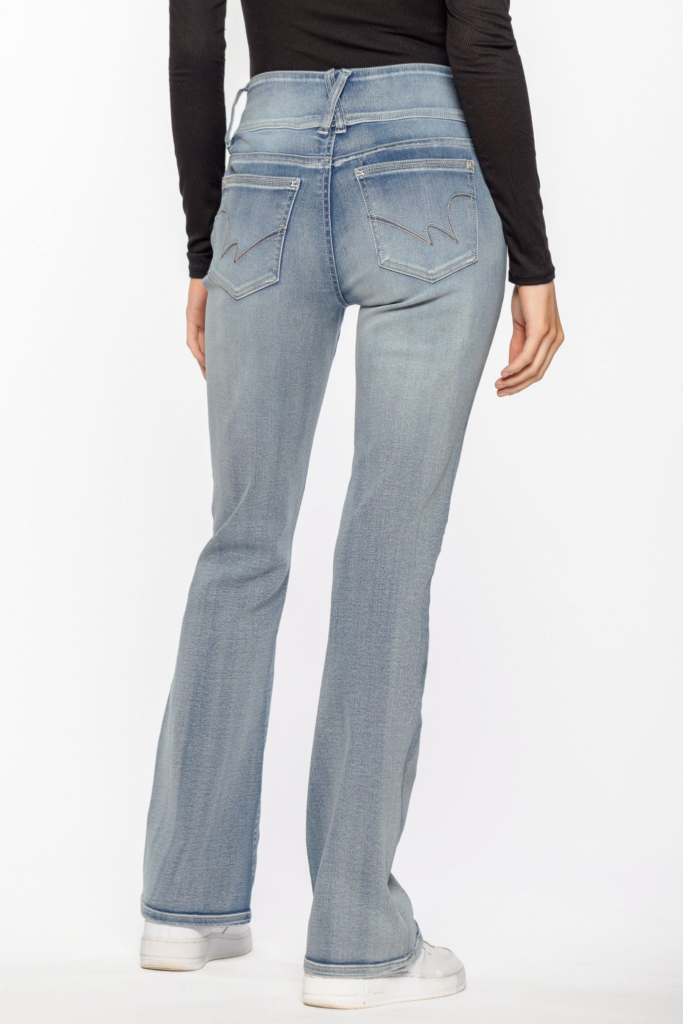 WallFlower Mel Sassy High-Rise Jean