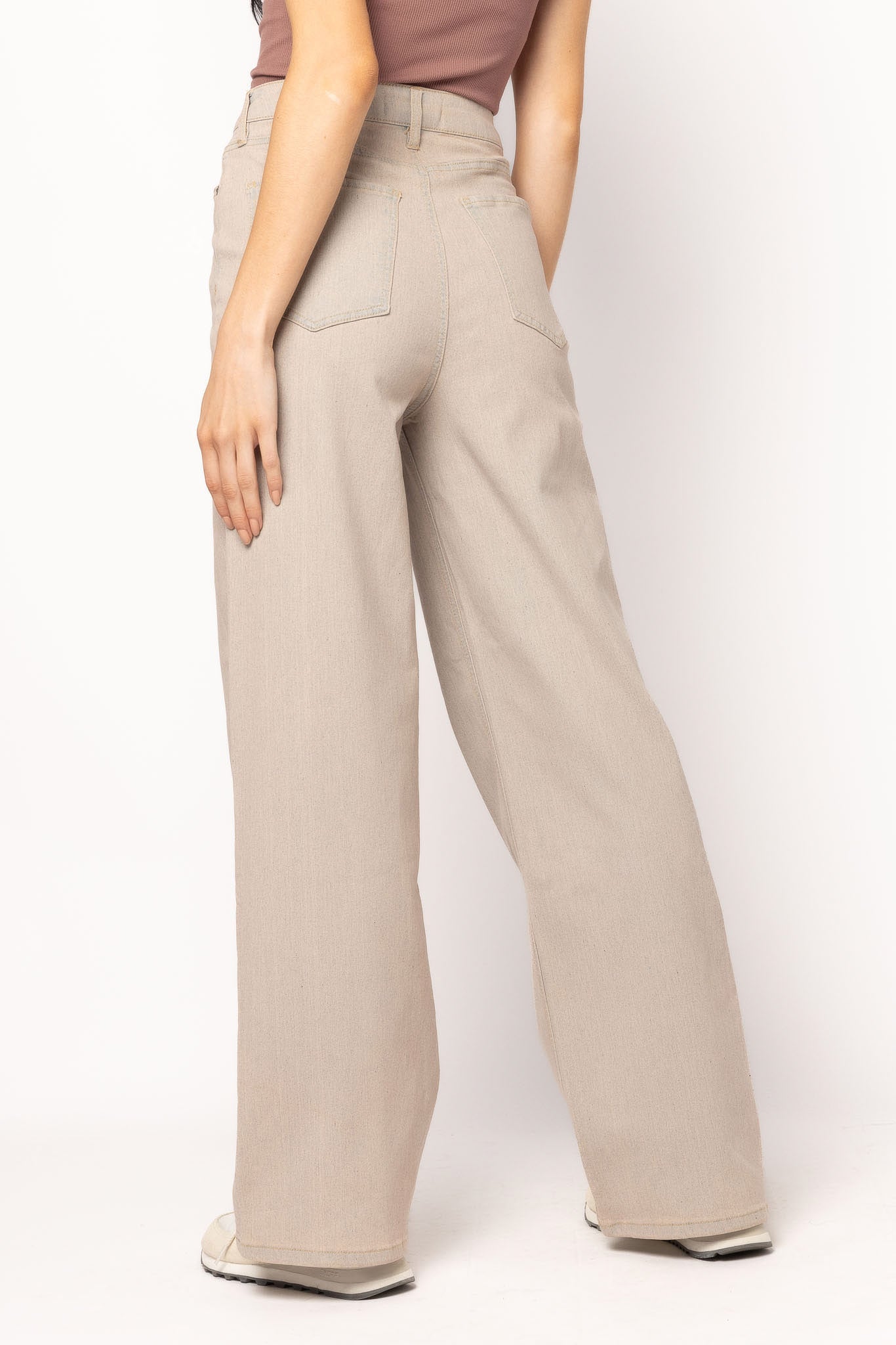 Almost Famous Ultra 90's High-Rise Wide-Leg Jeans in Lola Wash