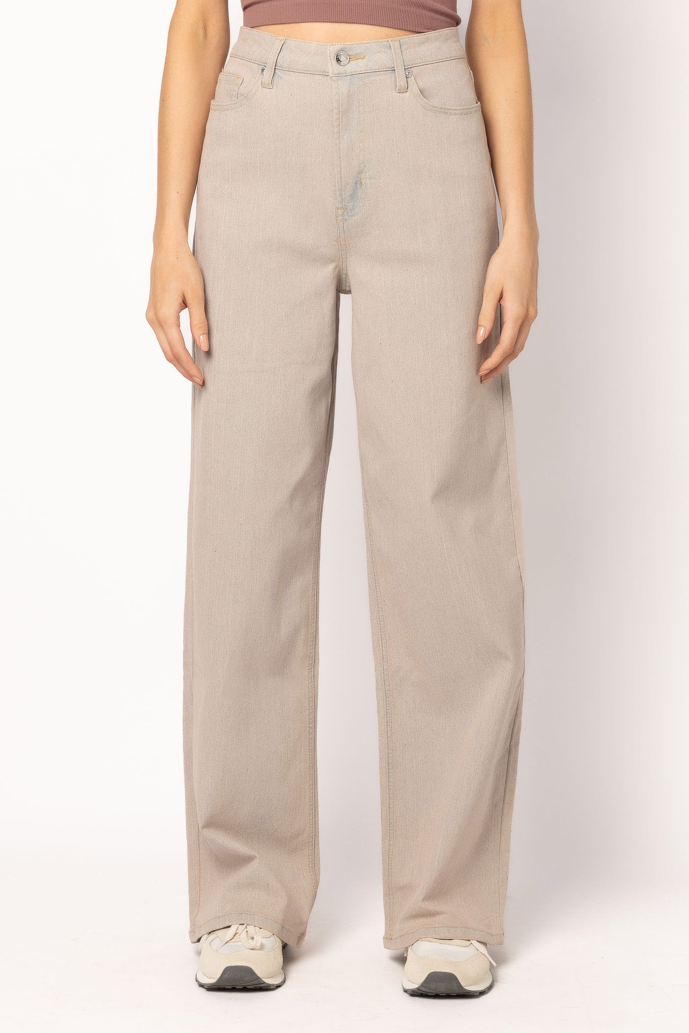 Almost Famous Ultra 90's High-Rise Wide-Leg Jeans in Lola Wash