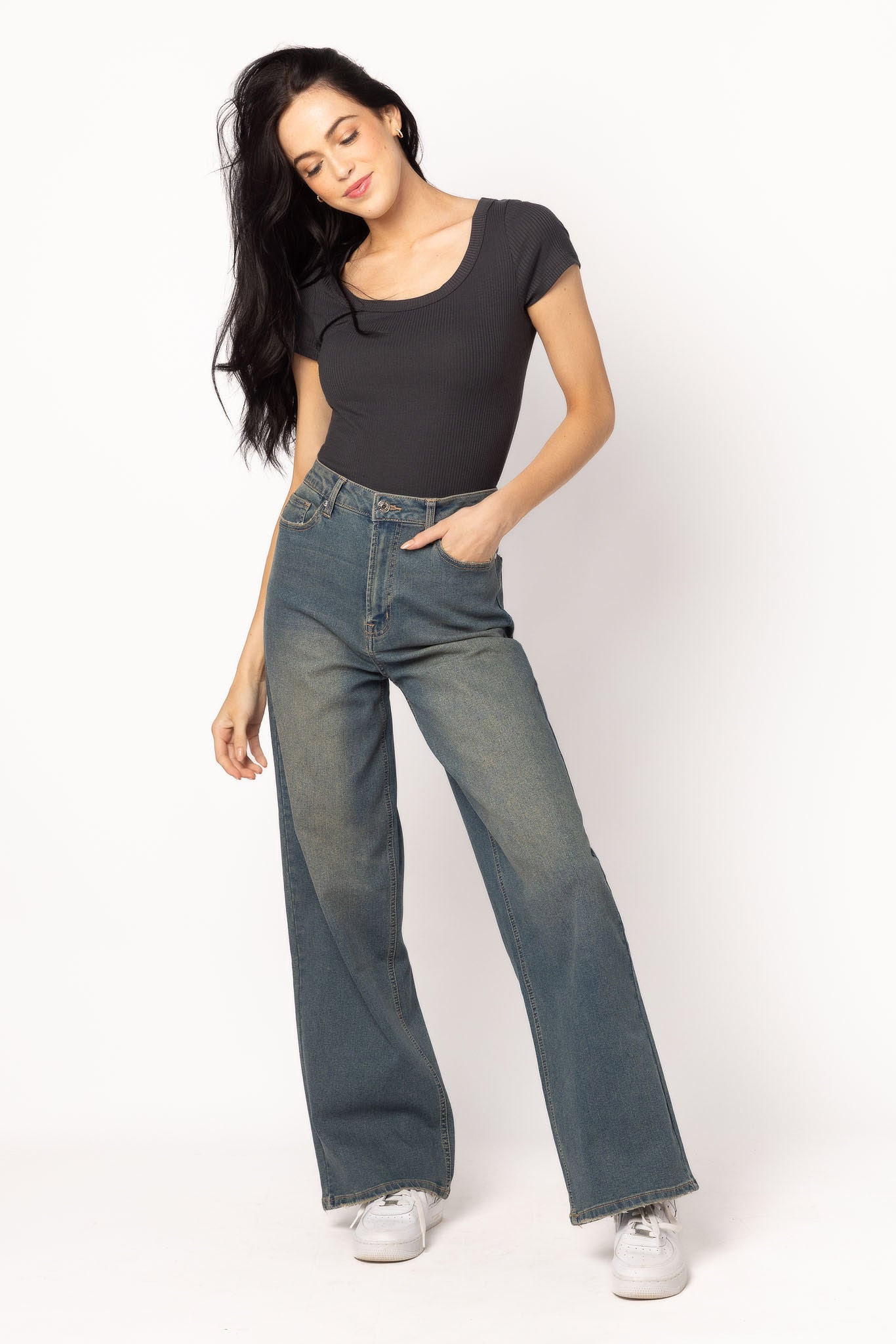Almost Famous Ultra 90's High-Rise Wide-Leg Jeans in Mid Wash