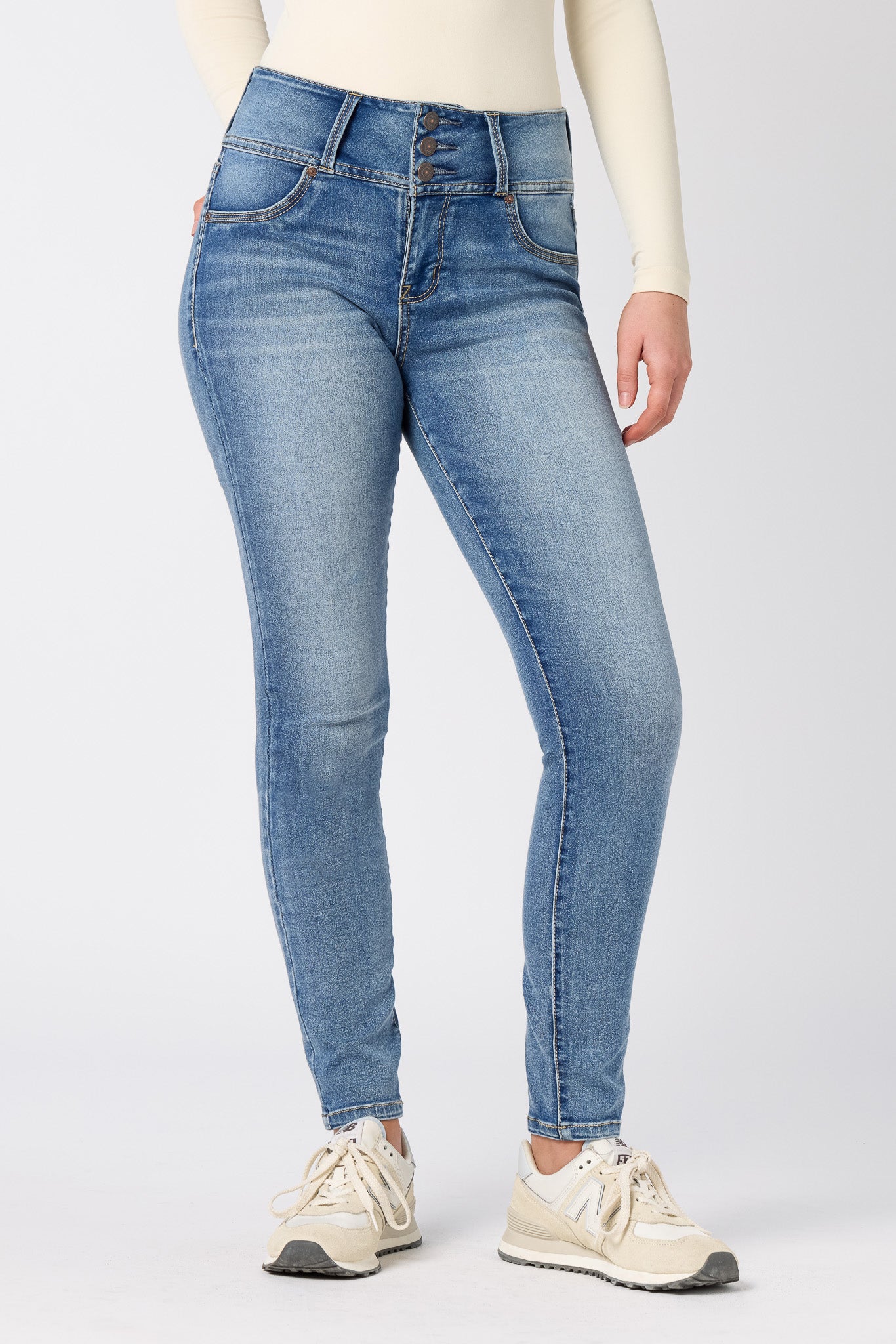 Wallflower Insta-Soft Mara Wash Jeggings