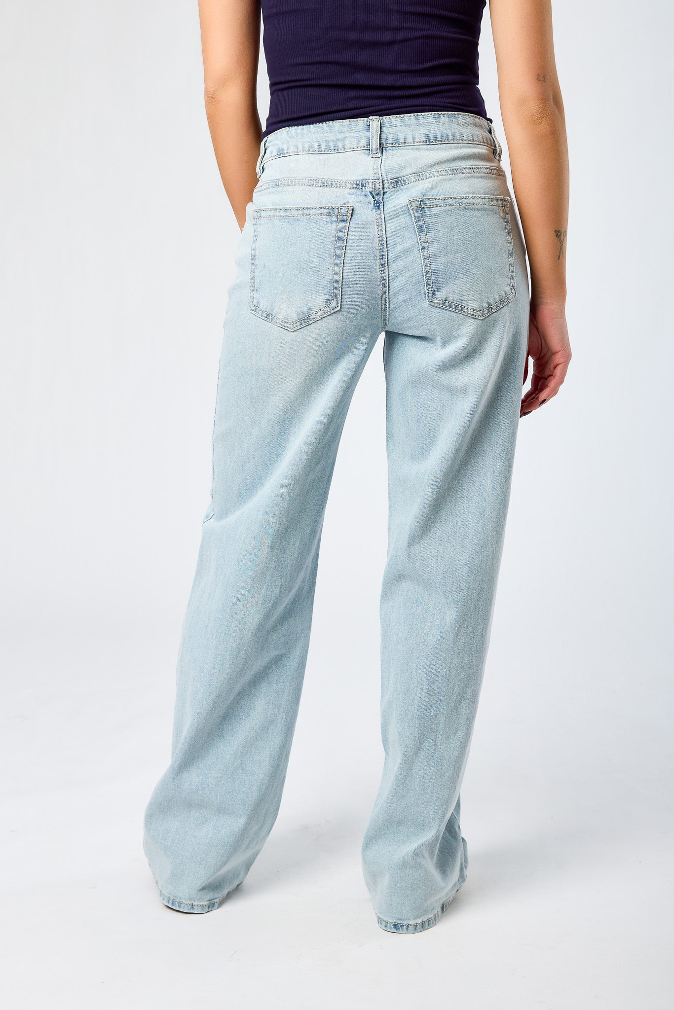 Wallflower Helene Wash Fiesty Curvy High-Rise Wide-Leg Jeans