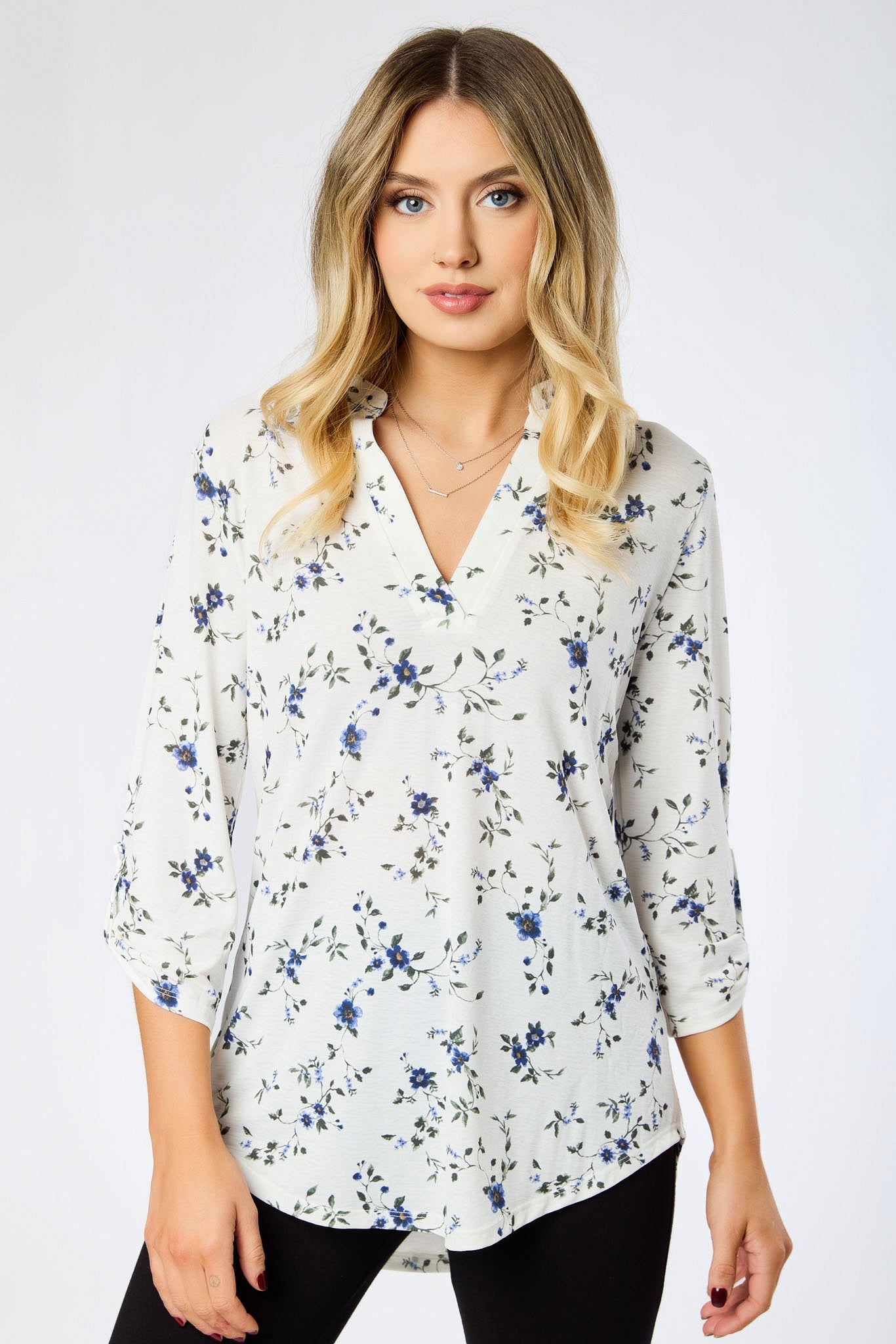 Small Floral V-Neck 1/2 Plaquet Roll-Tab Shirt