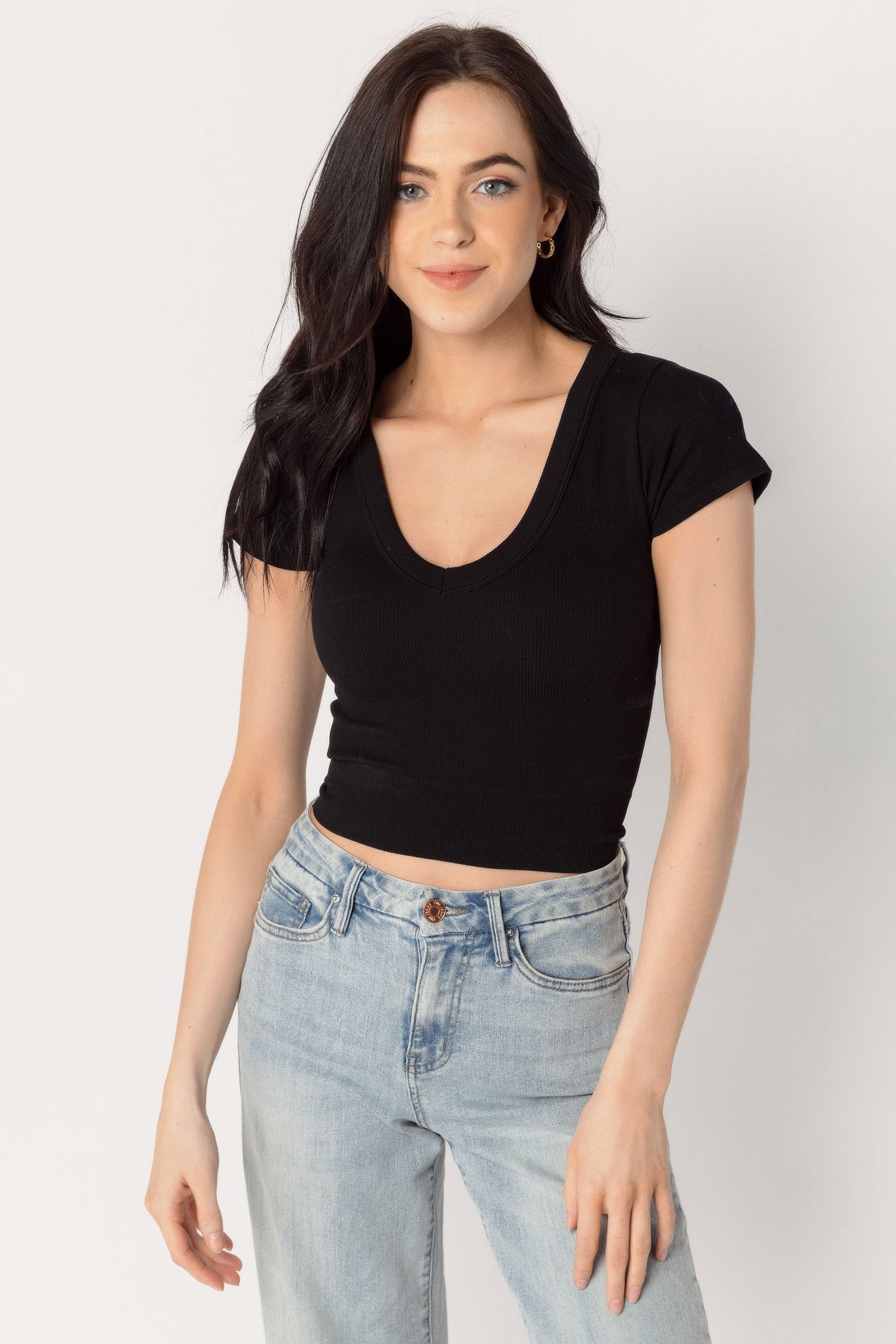 Wallflower Spencer Seamless V-Neck Crop Top