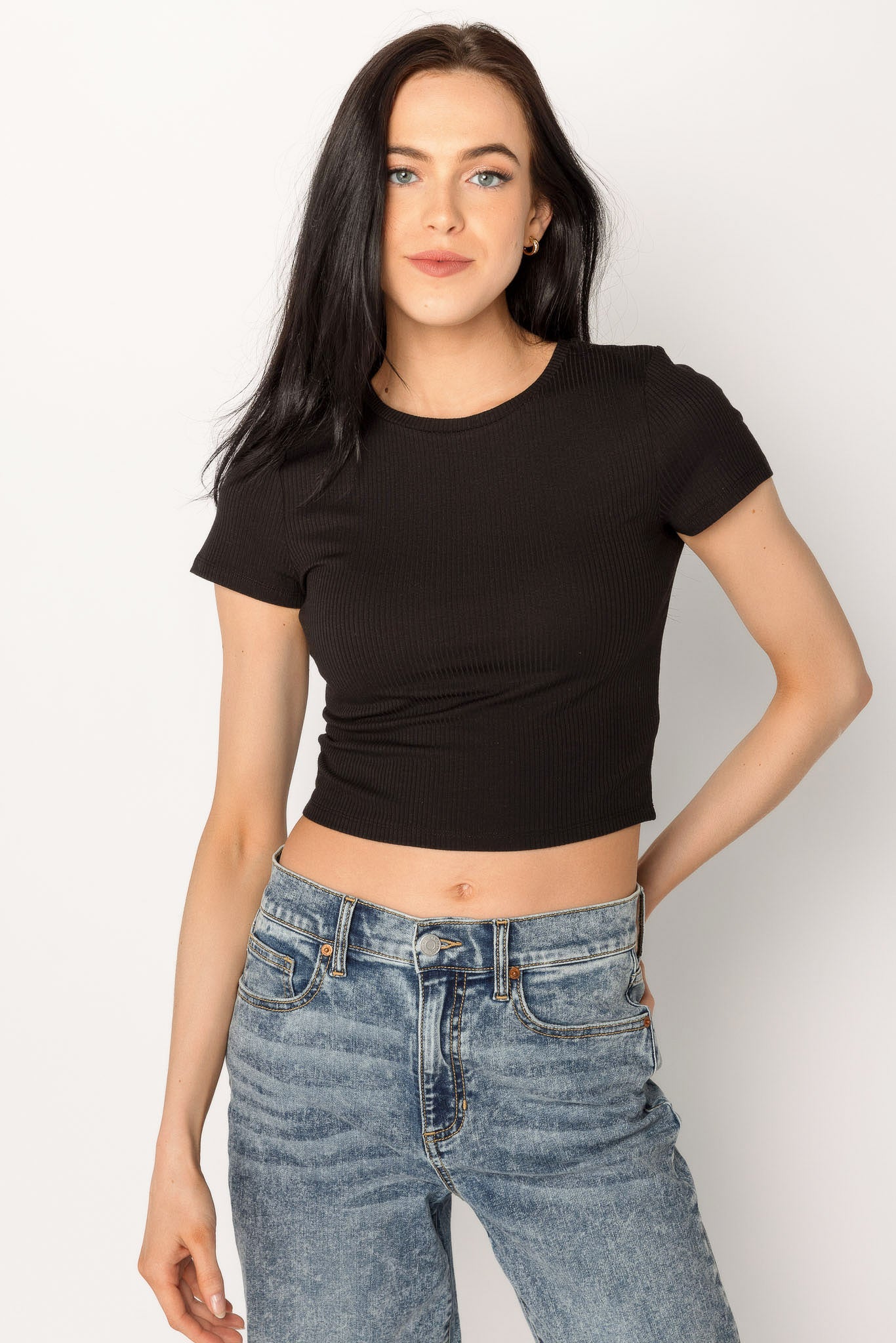 Ribbed Crew-Neck Crop Tee