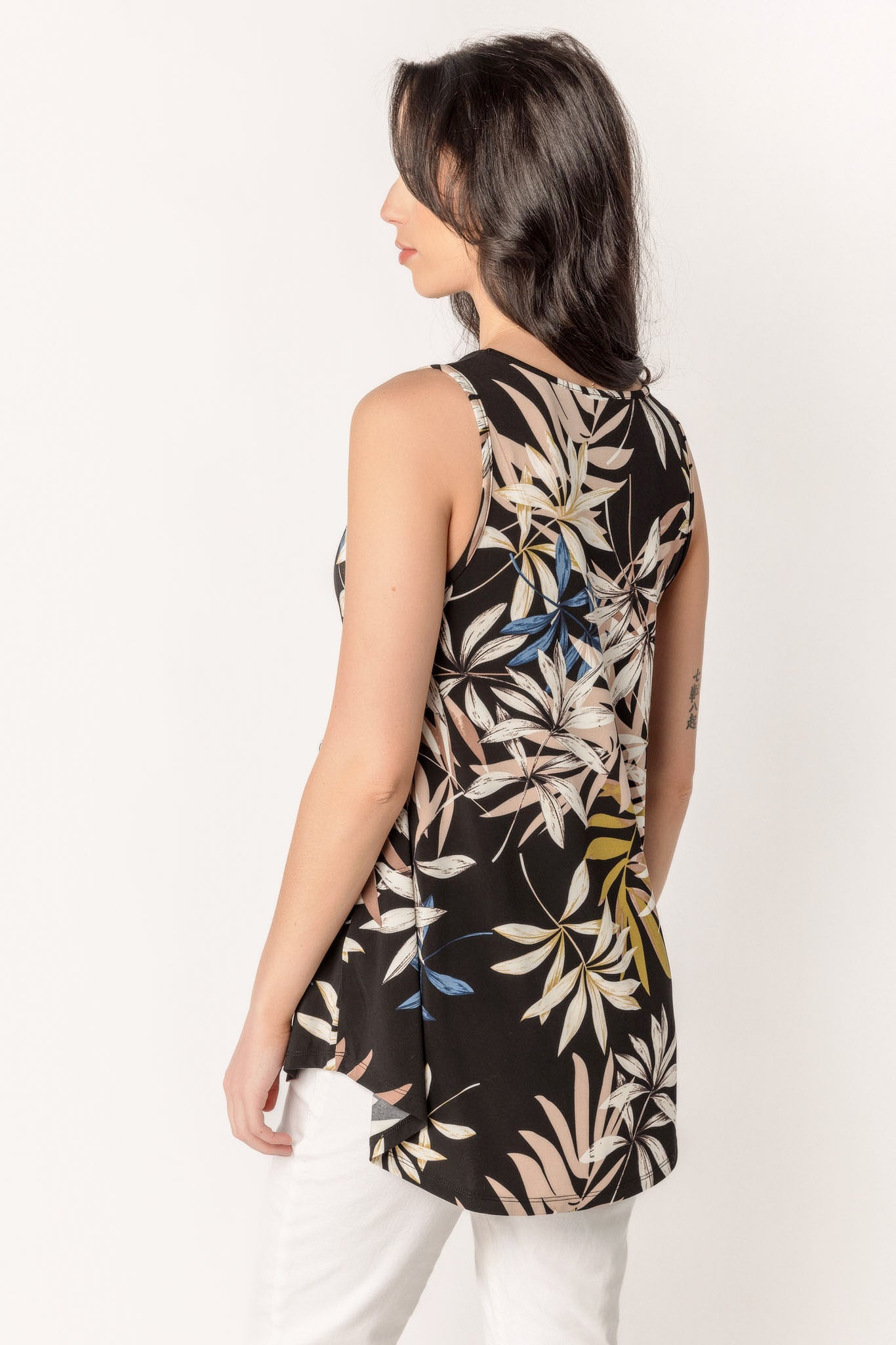 Tropical Swing Tank