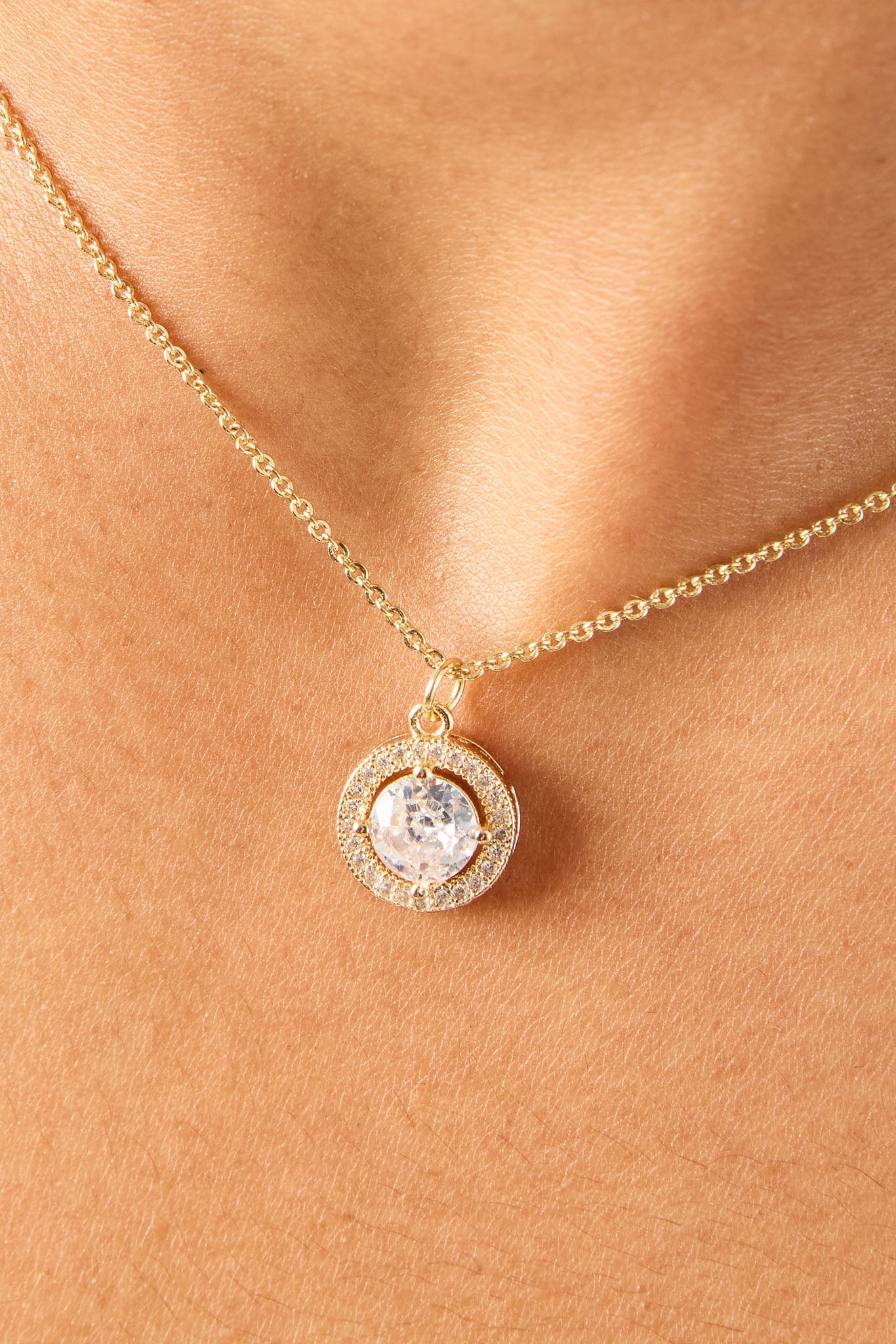 Rhinestone-Pendant Necklace